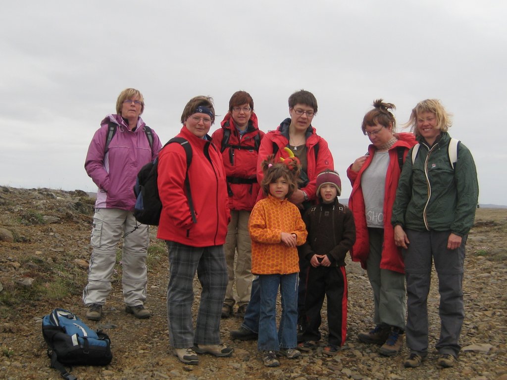 Hikers on their way to Brandagil